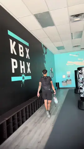 Come with me to get the KBX Studio Ready for Class.. 🩵🎬 #behindthescenes #kbxphx #Fitness #kickboxing
