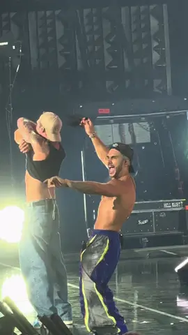 Me to my mom before the concert: “James is gonna take his shirt off at the end.. and you NEED to record it” #bigtimerush #inreallifetour #magicmike #btr #tour 