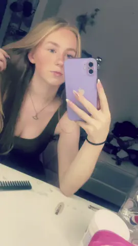 Rt: @A👩‍❤️‍💋‍👩 @ava x @𝑮𝒓𝒂𝒄𝒆 𝒙 @Katy🤍 @nevergavadamn @Patrick🐊🍋🎸 #fyp 