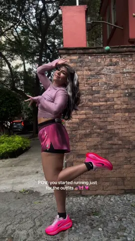 Who said running can’t be cute? 🩷 #runningtiktok #Running #run #fashion #fyp 