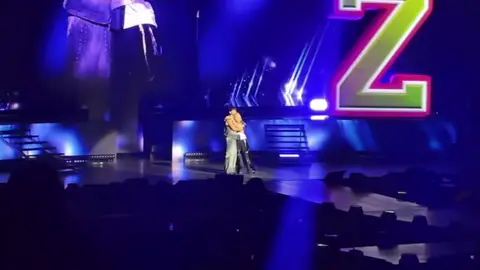 créditos: @Trina113  Buffalo, Nv  #fouryoupage #dzworldscollidetour #malachibarton #freyaskye #dz 