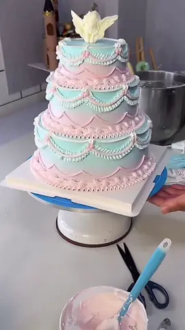 My fav blue #fyp #foryoupage #cutecake #cakedecorating #cakeforkids #vintagecake 