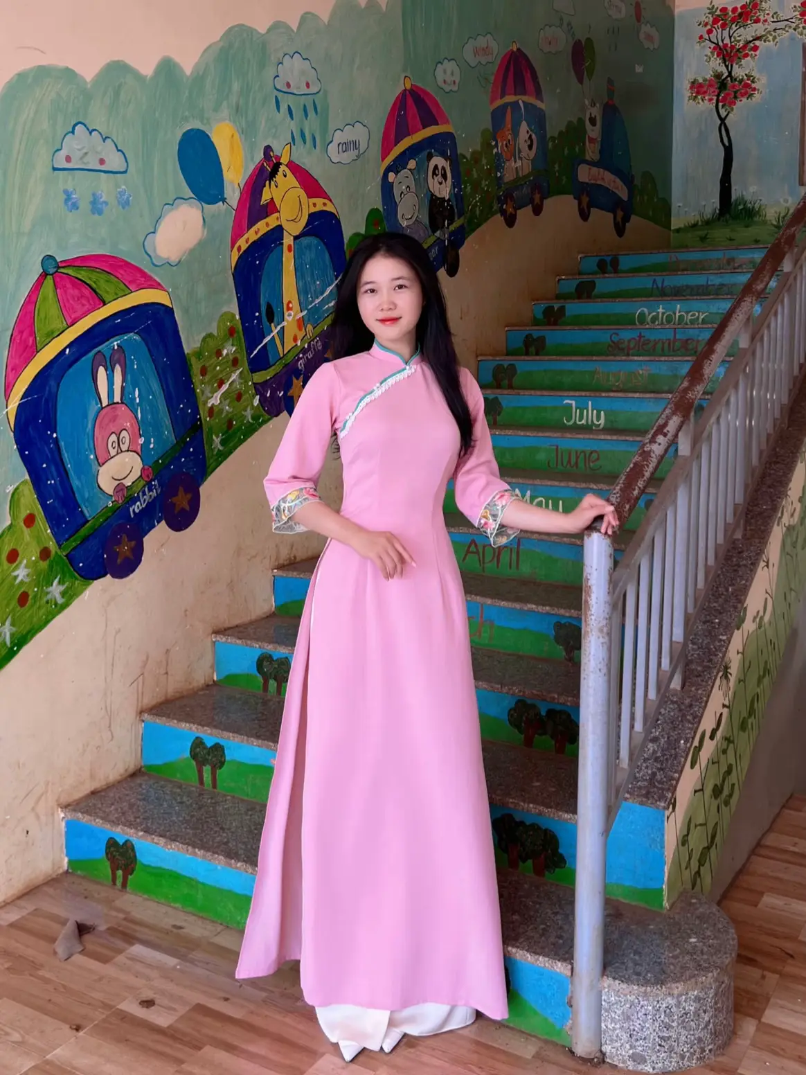 @Áo Dài CHUU @aodaichuu #xuhuongtiktok #fyp #viral #giaovientieuhoc 