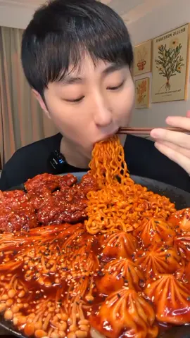 #spicynoodles #spicyfood #asmr #spicychicken #mukbang 
