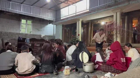 Ngôi nhà tuy giản dị ,bữa cơm tuy đạm bạc nhưng  vẫn đong đầy tình thương , dù bên ngoài có mệt mỏi áp lực đến đâu thì chỉ cần về đến nhà ,được nhìn những người thân yêu , được ăn những bữa cơm quê thôi cũng cảm thấy hạnh phúc biết bao .❤️🏠 Chỉ có Gia Đình mới đem lại cho bạn hạnh phúc vĩnh cửu 🫶🏻#xuhuong #giadinhyeuthuong 