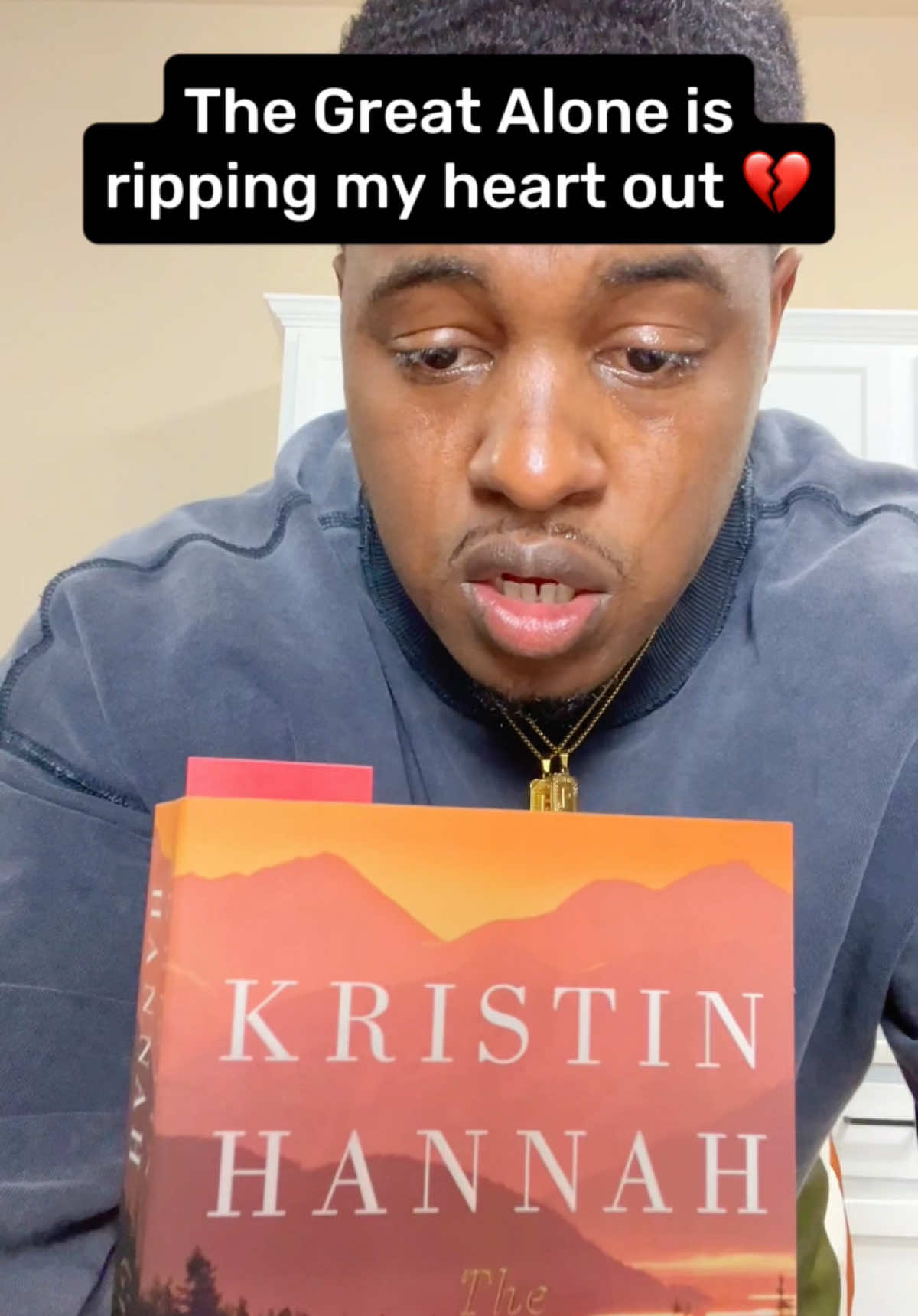 This early?! 💔 #BookTok #thegreatalone #kristinhannah #emotional #bookish 