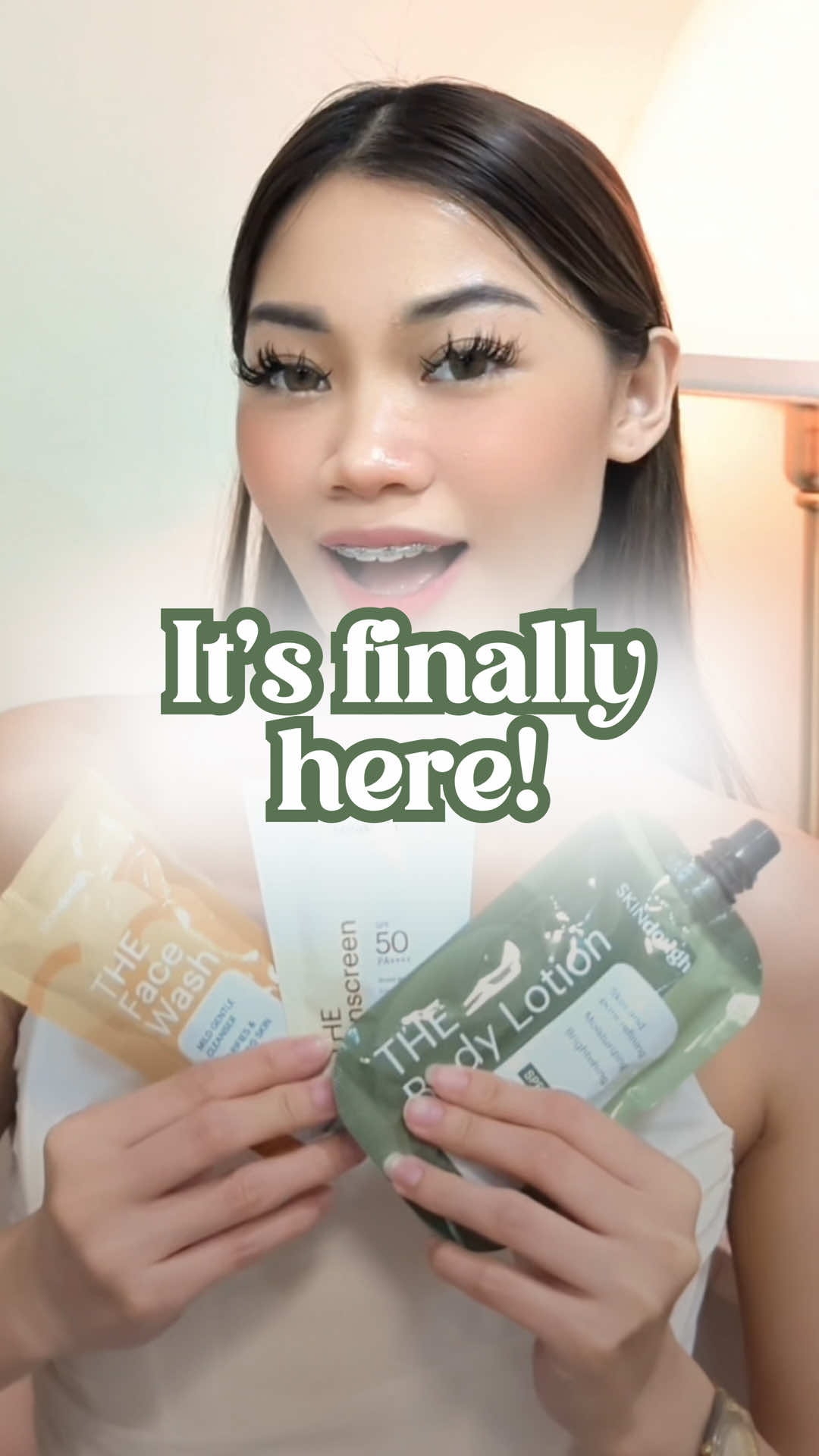 Skincare na pwedeng dalhin kahit saan 🍃 Say hello to the new SKINdough MINIS! ✨ #SKINdough #MiniButMighty #GlowingSkin #SKINtrokit 