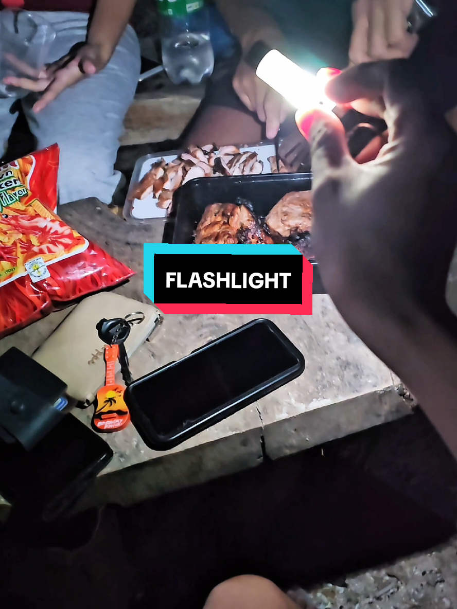 Pocket flashlight emergency rechargeable flashlight #flashlight #pocketflashlight #emergencylight #outdoorlights #campinglight 