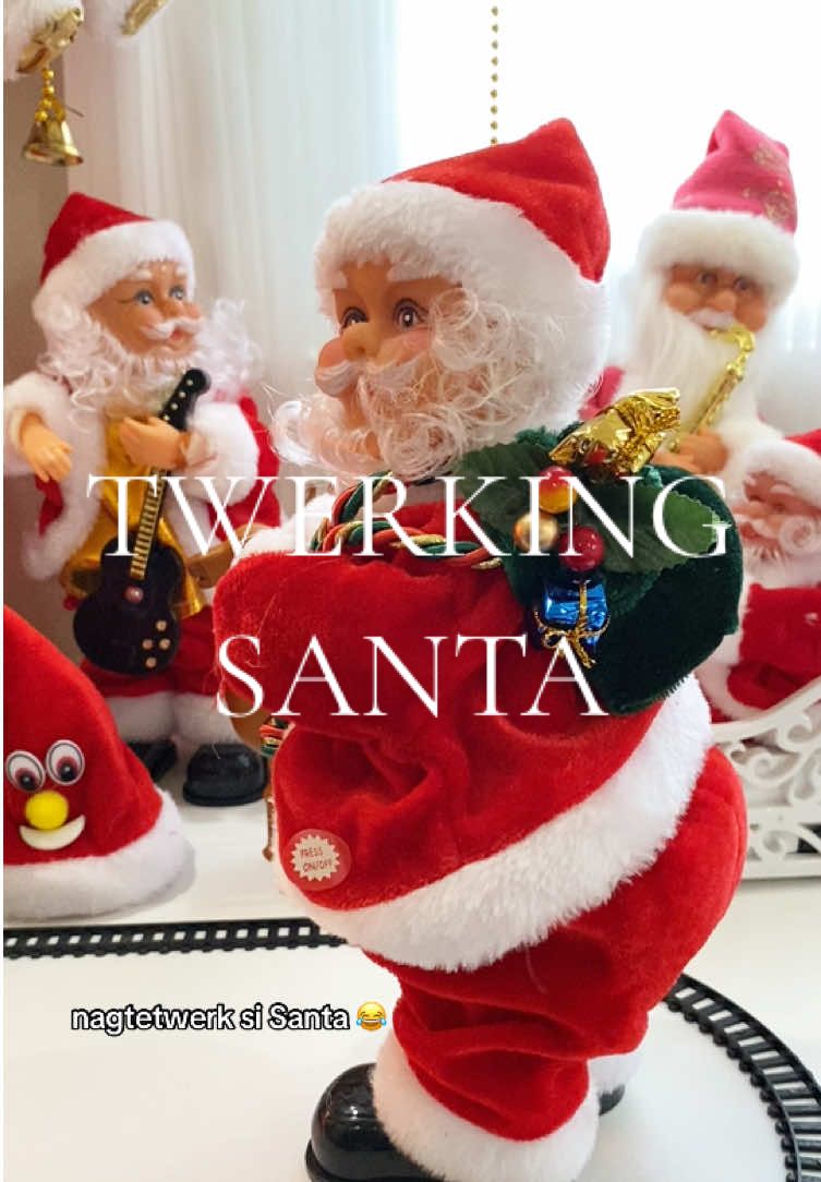 sa mga naghahanap dyan na nagtetwerk na santa oh checkout niyo na 😂 #santaclaus #twerksanta #christmas #christmasdecor 