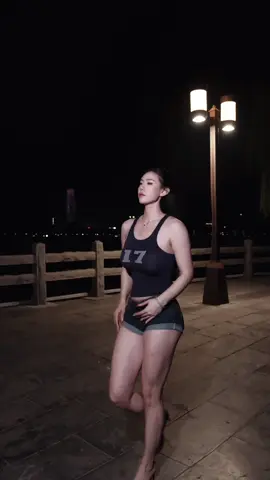 😎😎😎#tiktok #fyp #Fitness #lovebeautiful #Exquisitewoman 