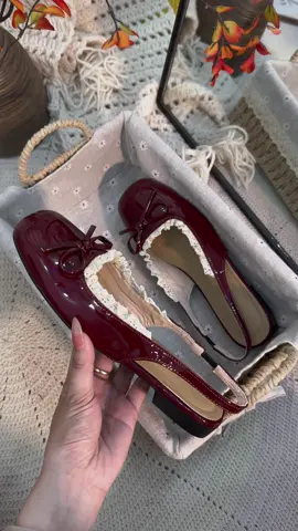 Màu đỏ đô của đôi này đẹp lắm mấy bà ưiiiii ❤️ #review #giaynu #giayxinh #giaydep #giaybupbe 
