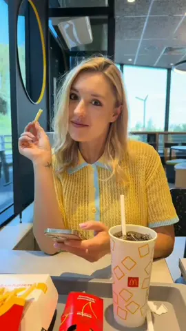 Have fun with remote control date!  #remotecontrol #girlfriend #boyfriend #lanmeier #remotecontrolledinpublic