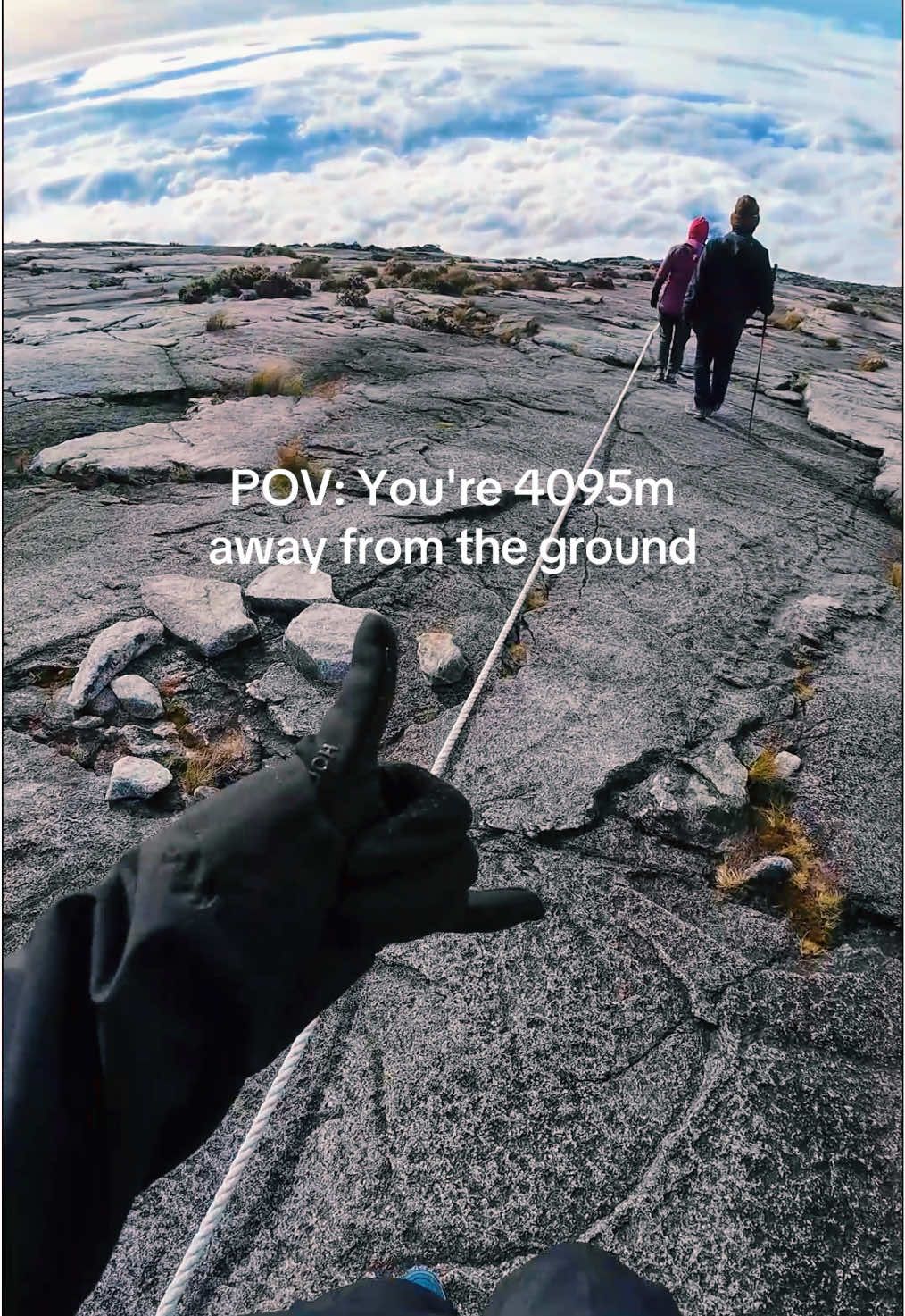 Conquering Mt Kinabalu with Karyatravel 🗻 Limited open trip slots for 2026 available! 👇 Kinabalu (Lite) - RM775/pax Kinabalu (Plus) - RM1095/pax Kinavalu (Luxe) - RM1675/pax MORE DETAILS & BOOKING: +6011 6525 7022 [ADMIN] or CLICK LINK IN BIO #kinabalu #sabah #mountkinabalu #kundasang #Hiking 