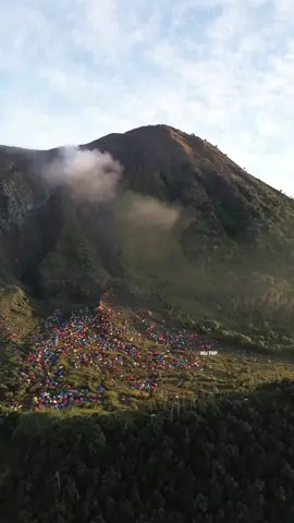 #CapCut pesona gunung talang di pagi hari . . . #gunungtalang2597mdpl #gunungtalang #gunung 