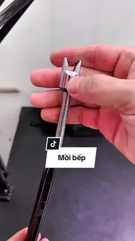 Dụng cụ mồi bếp nhỏ gọn. #dungcumoiluabepga #dungcumoilua #dungcumoibep 