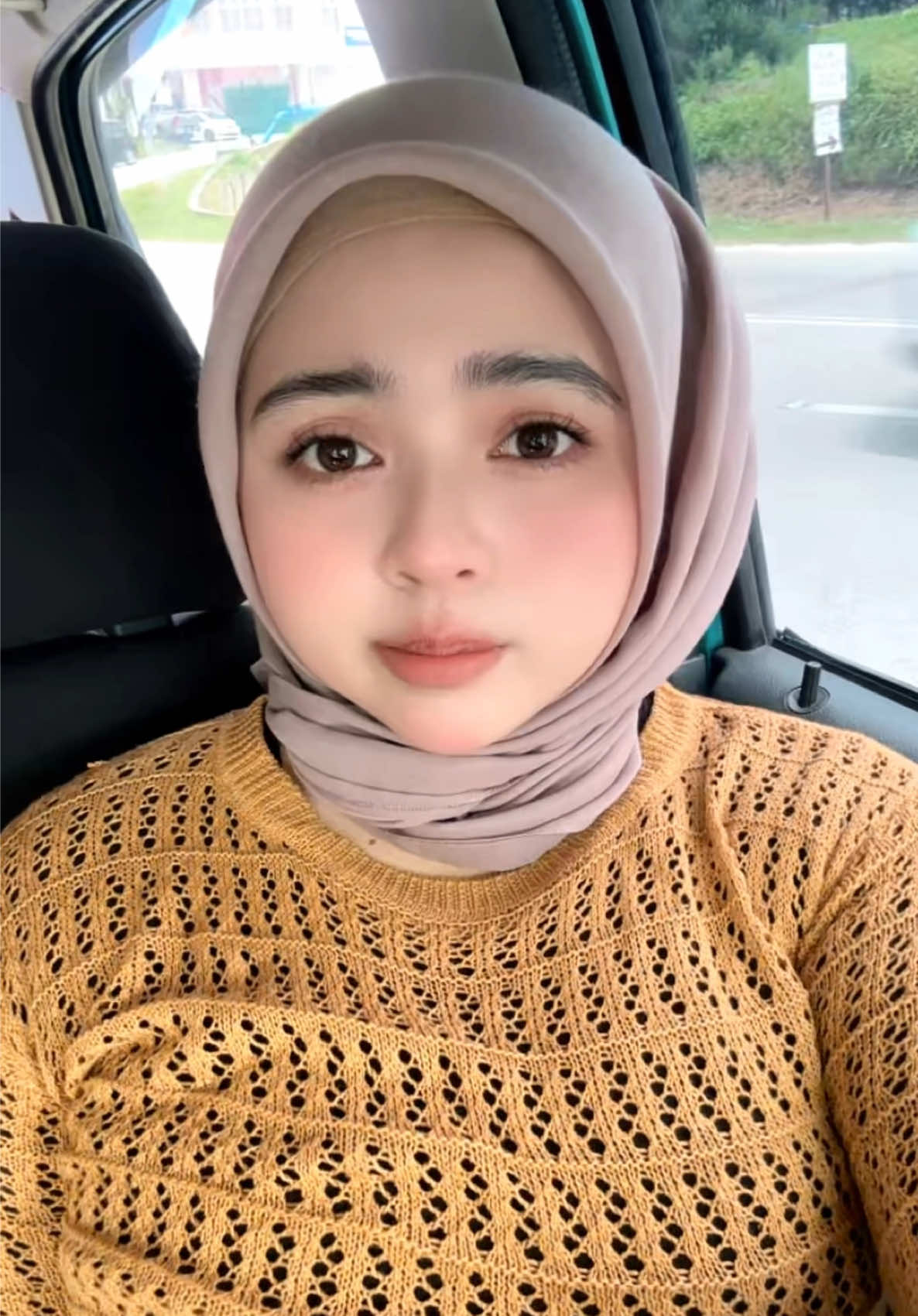 Tak kira jantina, semua ngam pakai kuning malam ♾️
