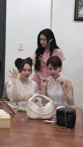 mấy bả nhảy bài gì nè #phaonorthside #emxinhsayhi 