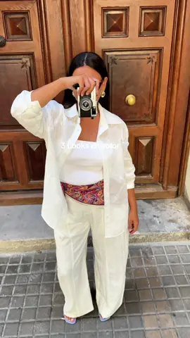 3 formas de llevar el blanco sin caer en lo aburrido🤍 Looks frescos, elegantes y con ese toque effortless que define a Selfwho. ¿Con cuál te quedas? #Selfwho #EstiloMinimalista #BlancoPerfecto #LooksConEstilo #ModaBarcelona