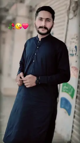 چن کے تو لے گئ گبراں چوں گبرو😘 #fypシ #fyppppppppppppppppppppppp #request_for_repost_plzzz🖤🥀 #trending_song #tiktok #jauharabad #100k #foryou #foryou😘😘😘🥰🥰🥰🥰🥰🥰🥰 