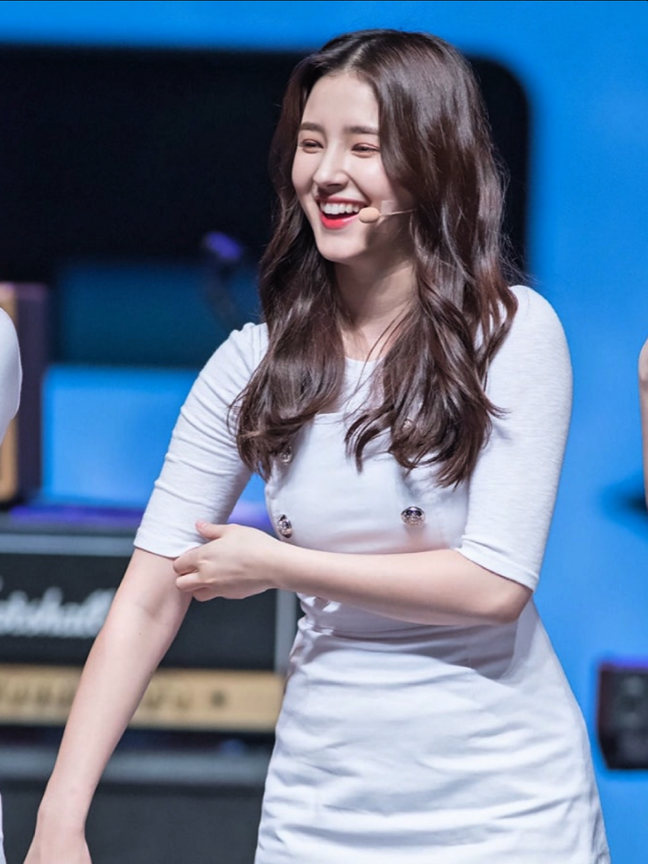 nancy sayang👑💕 @모모랜드_MOMOLAND #nancyjewelmcdonie👑 #momoland #nancymomoland #nancyjewelmcdonie #nancy 