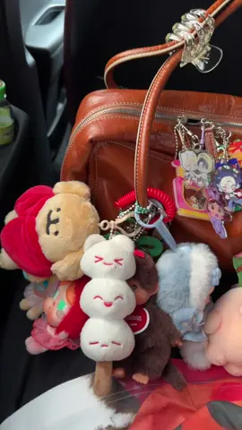 MARKISEN alias mari kita absen #foryou #keychain #monchhichi #popmart 