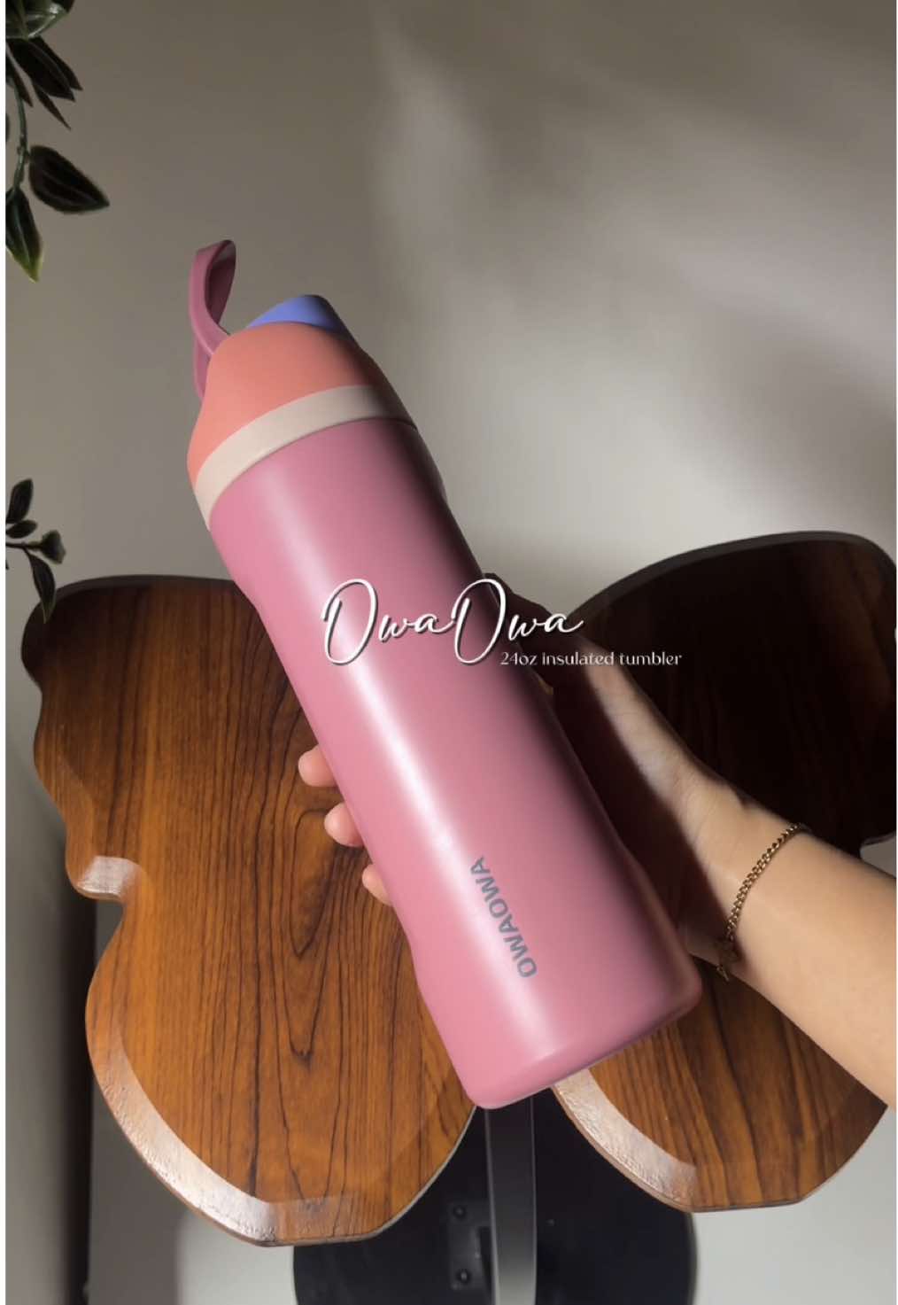 so cuteeee! new insulated tumbler reco ✨🎀 #owaowatumbler #tumblerrecommendations #insulatedtumbler #tumbler #tumblersoftiktok #fypシ゚ 