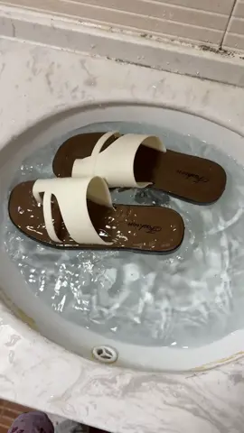 Harganya murah banget sampe gw sendiri heran, boss pasti lagi sakit panas!#fyppp #dailyshoes #bisacod 