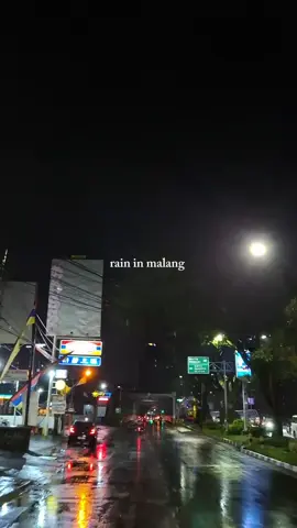 Hujan di Malang ☔️ #malang #nightvibes  #fyppppppppppppppppppppppp 