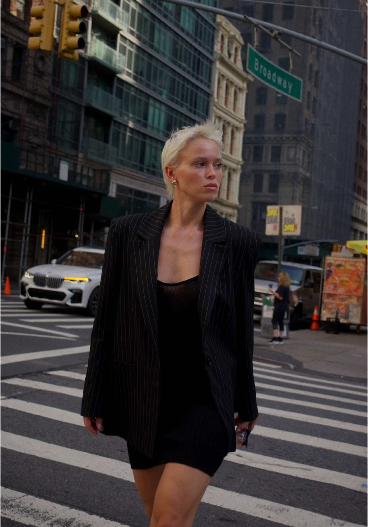 Miss Dior Essence - my signature in the city 💖 @Diorbeauty #diorbeautylovers​ #missdioressence #diorparfums #diorbeauty