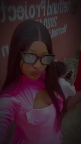 #CapCut Corporate baddie in pink 🩷🤭 Outfit:@THE TAILOR🌹 #corporate #everygirlisbeautiful 