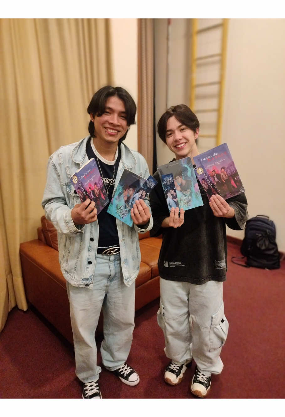 @Gian (เจียน) e @Renato Bl's Espero que a leitura seja tão prazerosa para vocês quanto foi para mim escrevê-la 🥰 @Editora blb @boyslovebrasil  . . . . . #leitoresdotiktok #livrostiktok #boyslovebrasil #booktokbrasil #escritornacional 