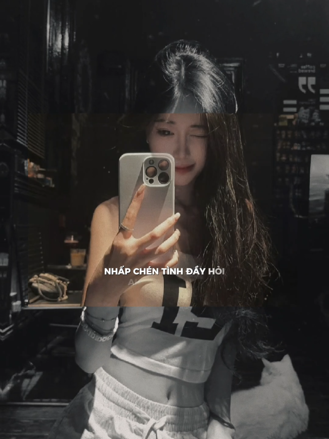 Bước đi trong chiều mưa em lang thang tìm bóng dáng chàng... #Bkmuzic #nhachaymoingay #mymiu #batconbuomvang 