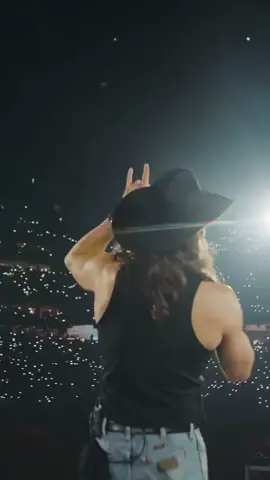 Life on the road can be demanding--whether it's performing on stage or fitting in a workout before soundcheck. @drinkdripdrop helps keep me hydrated and prepared for whatever challenges the road brings.💧