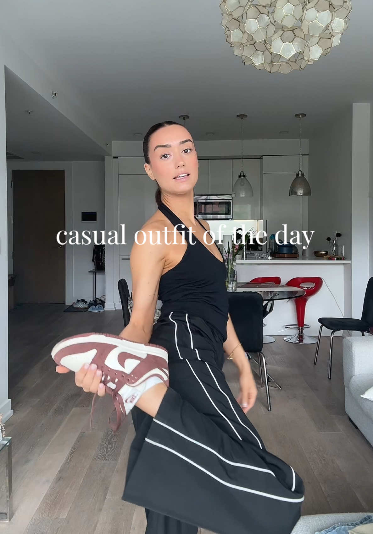 the most random outfit details but go off @winners & @Boathouse ❤️‍🔥 #OOTD #outfitdetails #outfitinspo #outfitideas #haltertop 