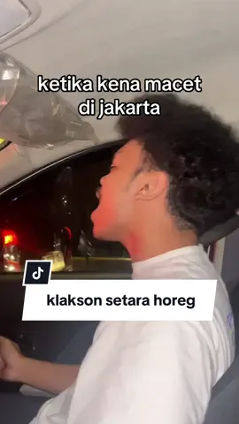 bisa ga tangan lu pada diem gausah tan tin tan tin