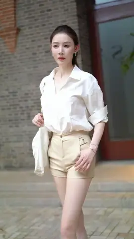 #ModelMoments #ModelPhantom #Long Legs #CarModelMinminStreetPhoto @Minmin 