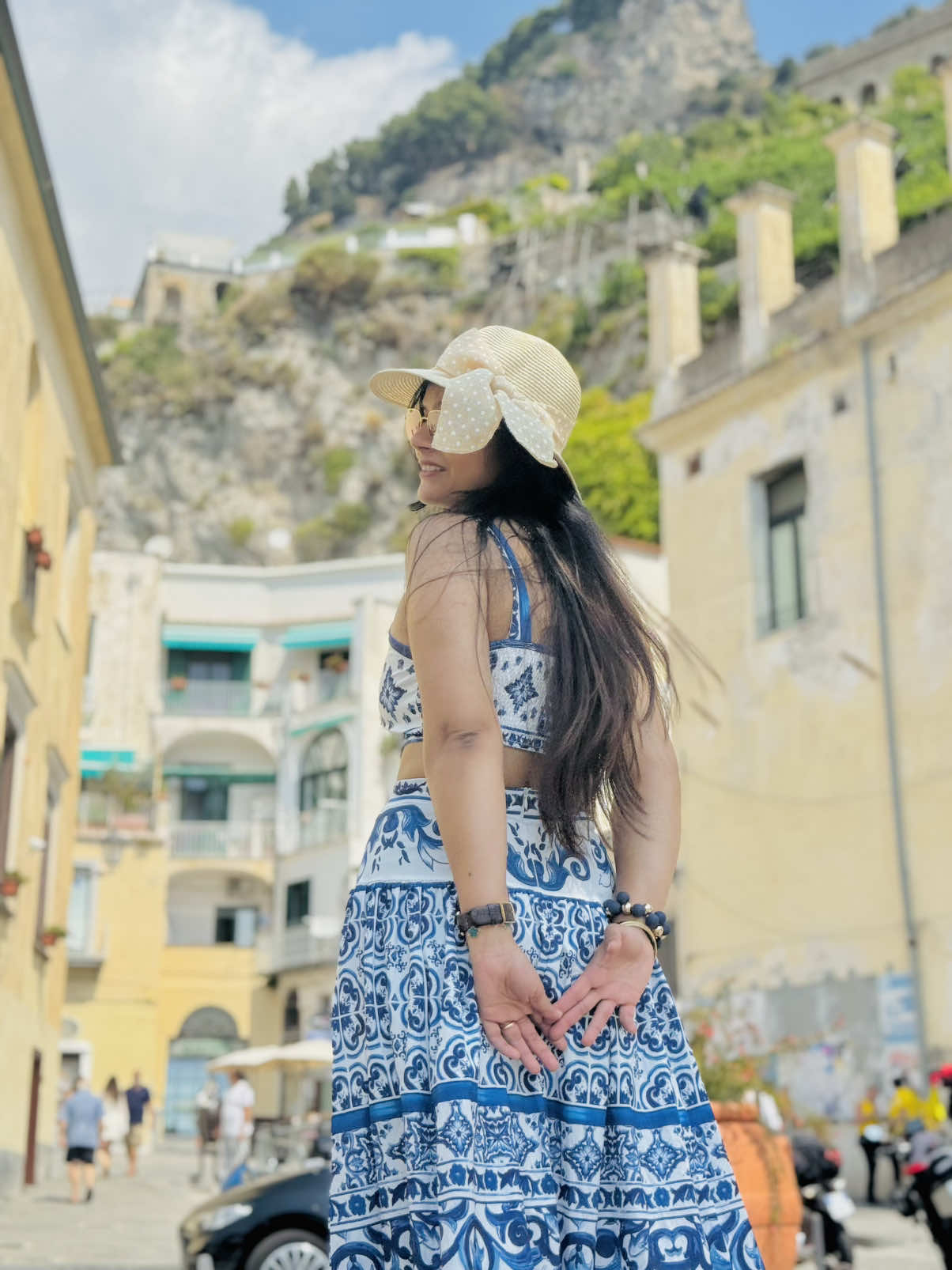 OOTD W UVINN 🐽  Amalfi 📍🌊  #uvinfernando #onemillionaudition #trend #italy🇮🇹 #outfit #ootdfashion #ootdinspo #style #amalfi #amalficoast #amalficoastitaly 