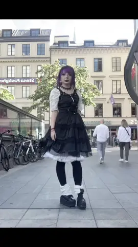 Tack @alexi för lånet av din klänning #gothicloltia #foryoupage❤️❤️ #fyppppppppppppppppppppppp #lolita #fyp 
