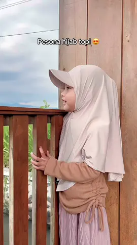 Pas bgt di pake di outdoor 🥰 #fypシ゚viral #hijabtopi #hijabanak 