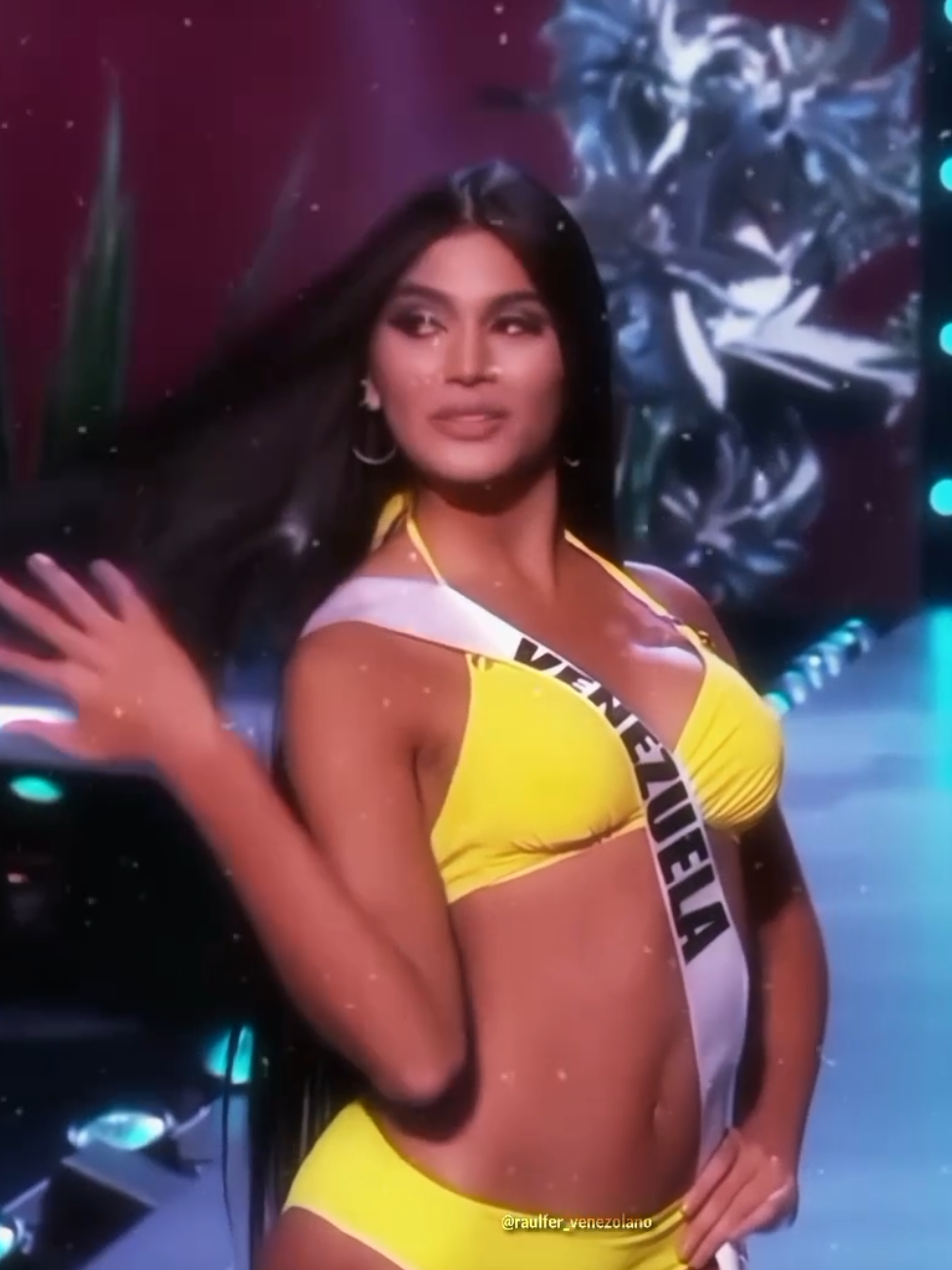 Hasta ahora Sthefany Gutiérrez es la leyenda del icono de este cabello☝🏻#missvenezuela #missuniverse 