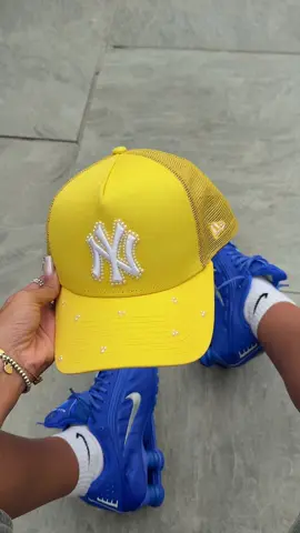 Blue yellow combo 😮‍💨 #fashioninspo #outfitinspo #sneakersaddict 