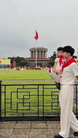 #xuhuowsng gia đình con đã có ảnh ngày quốc Khánh 2/9 mọi người đã có chưa ạ?#tuancucdaily #xuhuongtiktok #trending #quockhanh2/9