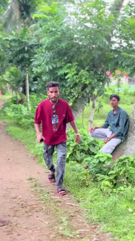 বুঝলোই না🤣। #নাছা_ভাই_বিনোদন #tiktoktainment #viraltiktok #Comedy #funnyvideo 