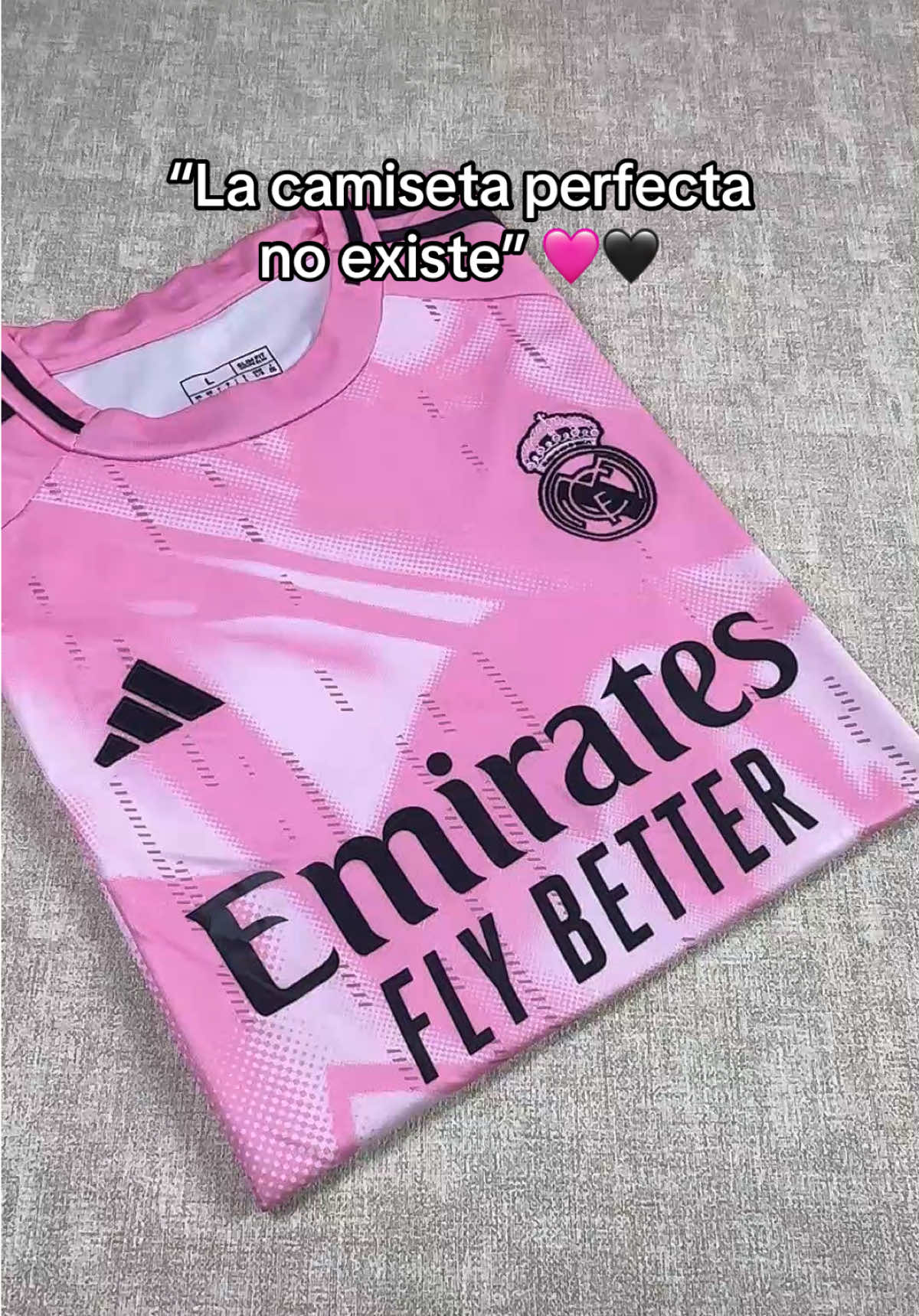 La camiseta Del Real Madrid es perfecta para este verano 😮‍💨😍 #camisetasdefutbol #futbol⚽️ #camisetaspersonalizadas #verano #edicionespecial 