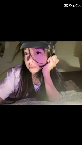 Khánh Ngọc -014 hiện đang học LTV,kngoc mang cho mình gương mặt xinh xắn và sở hữu tính cách hoà đồng dthg