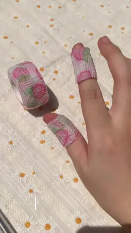 Bảo vệ ngón tay nè ☁️ #backtoschool #dodunghoctap #bangquantay #viral #foryou 