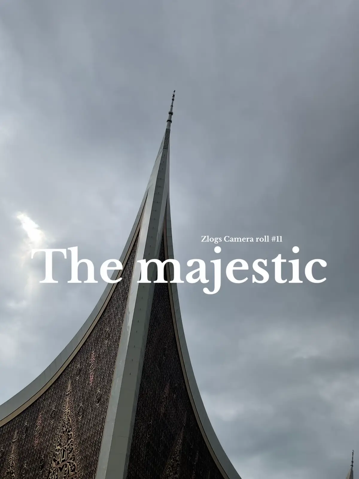 Standing proudly in Padang, the Grand Mosque of West Sumatra. Now named Syekh Ahmad Khatib Al-Minangkabawi Mosque. Blends iconic Minangkabau architecture with Islamic heritage, welcoming up to 20,000 worshippers #mosque #masjid #sumaterabarat #masjidraya #padang #wisatapadang #wisatasumbar #fypage #fypageシ #harusfyp #harusfyptitik #zikilogs #photography #cinematography #cinematic 