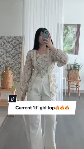 Replying to @cokelat_chacha normalize wearing kebaya for everyday wear!🥰✨ #kebaya #kebayamodern #kebayawisuda #kebayalamaran #kebayakutubaru 