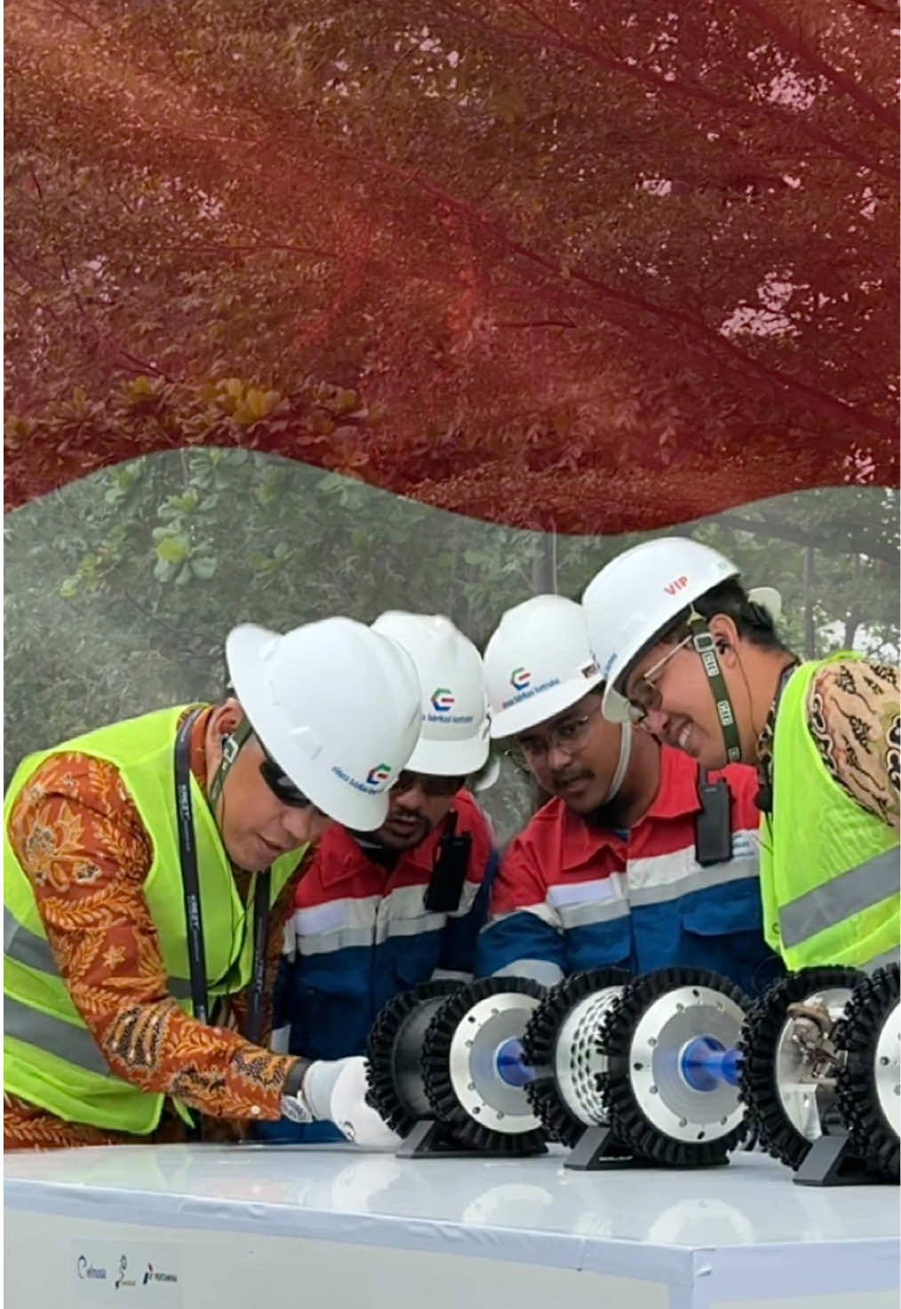 Perkenalkan warga baru, Pertastream, teknologi In-Line Inspection Intelligence Pigging Ultrasonic Tool (ILI UT),  teknologi ultrasonik inspeksi pipa migas pertama di Indonesia. Teknologi inovasi anak negeri ini merupakan kolaborasi Pertamina dan Pindad yang menjadi tonggak penting dalam kemandirian teknologi migas Indonesia, memperkuat ketahanan energi nasional, mendukung Asta Cita pemerintah untuk memberikan nilai tambah ekonomi, mendorong pertumbuhan ekonomi yang berkelanjutan dan meningkatkan daya saing produk Indonesia di pasar global.   #EnergizingYou #HUT80RI #BersatuBerdaulat #RakyatSejahtera #IndonesiaMaju 