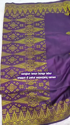 Songket tenun bunga tabur,cantik dipandang anggun di pakai. #songketbungatabur #songkettenun